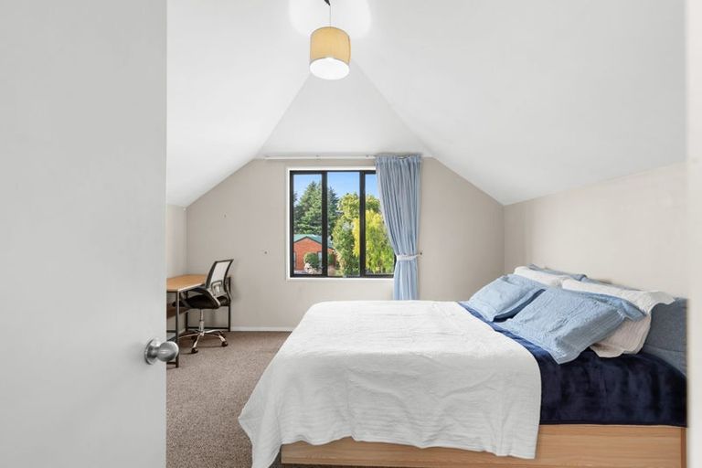 Photo of property in 1/8 Cottesmore Close, Burnside, Christchurch, 8053