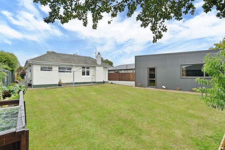 Photo of property in 150 West Belt, Rangiora, 7400