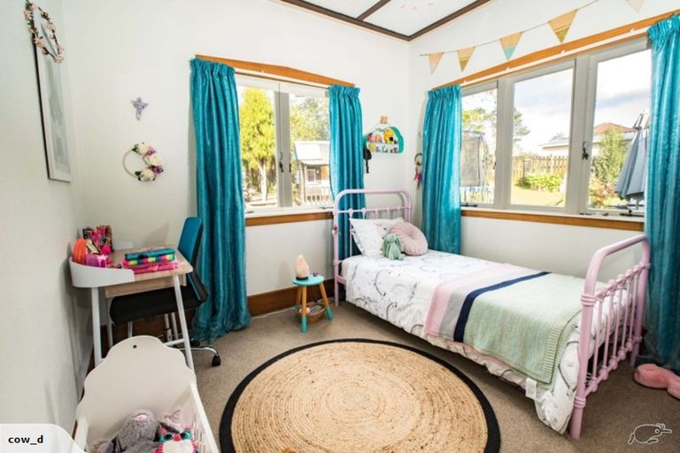 Photo of property in 89 Sunnyside Road, Sunnyvale, Auckland, 0612