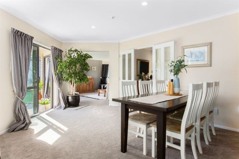 Photo of property in 48 Kahurangi Heights, Aotea, Porirua, 5024