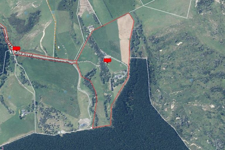 Photo of property in 67 Surrey Heights, Waihola, Outram, 9073