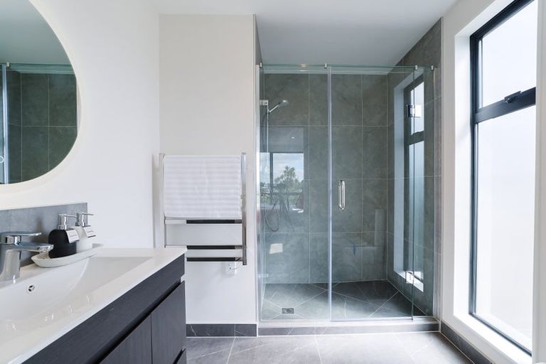 Photo of property in 3/44 Normandy Place, Henderson, Auckland, 0610