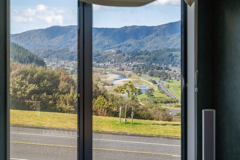 Photo of property in 47 Kirton Drive, Riverstone Terraces, Upper Hutt, 5018