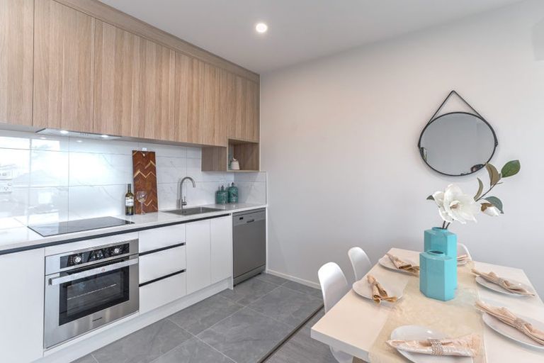 Photo of property in 40d Innismara Avenue, Wattle Downs, Auckland, 2103