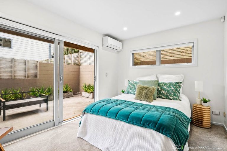 Photo of property in 2 Lakshmi Place, Khandallah, Wellington, 6035