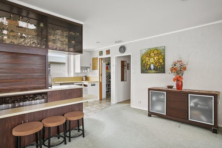 Photo of property in 24 Nevada Drive, Merrilands, New Plymouth, 4312