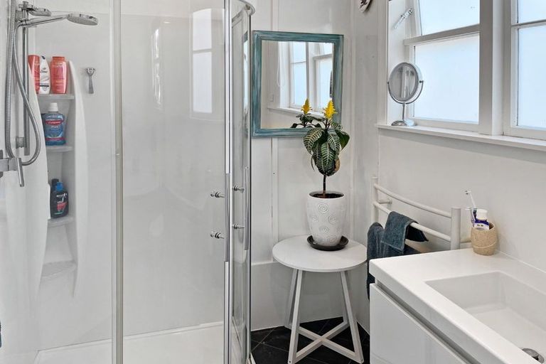 Photo of property in 18 Melrose Street, Wallaceville, Upper Hutt, 5018