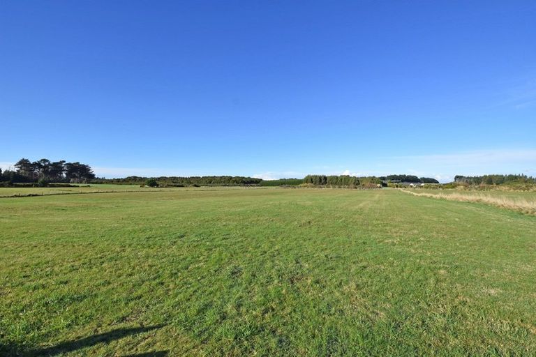 Photo of property in 105 Sunrise Drive, Seaward Bush, Invercargill, 9812