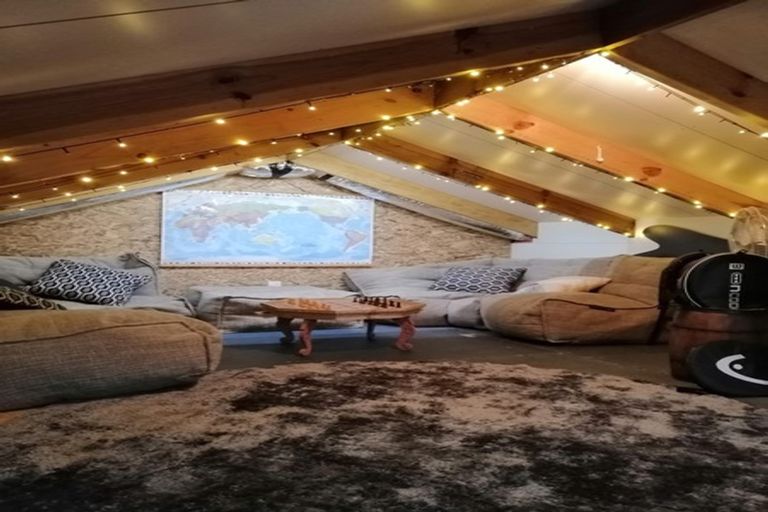 Photo of property in 18 Dart Place, Fernhill, Queenstown, 9300