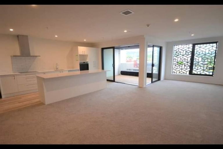 Photo of property in 202/2 Onepu Road, Kilbirnie, Wellington, 6022