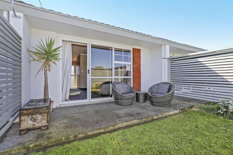 Photo of property in 5/376 Kennedy Road, Pirimai, Napier, 4112