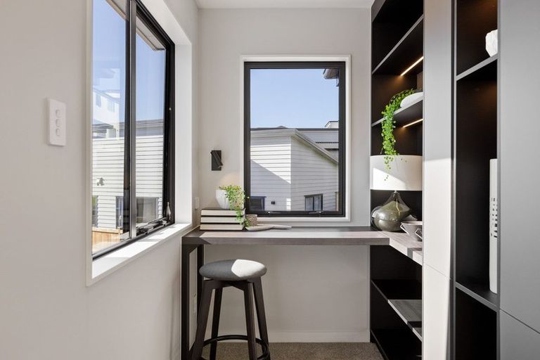 Photo of property in 28 Takurua Terrace, Orewa, 0931