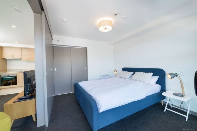 Photo of property in La Residence Du Lac, 35/527 Frankton Road, Queenstown, 9300