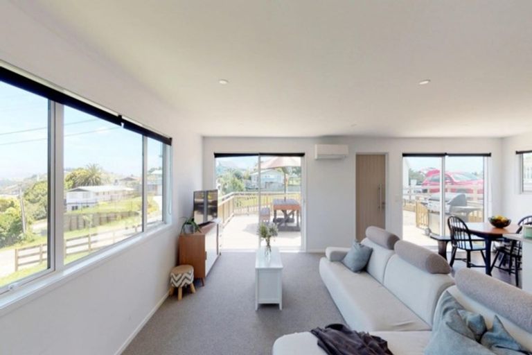 Photo of property in 32 Oxford Street, Whakapirau, Maungaturoto, 0583