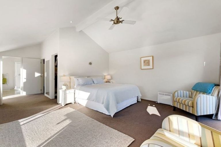 Photo of property in 166 Beacon Point Road, Wanaka, 9305