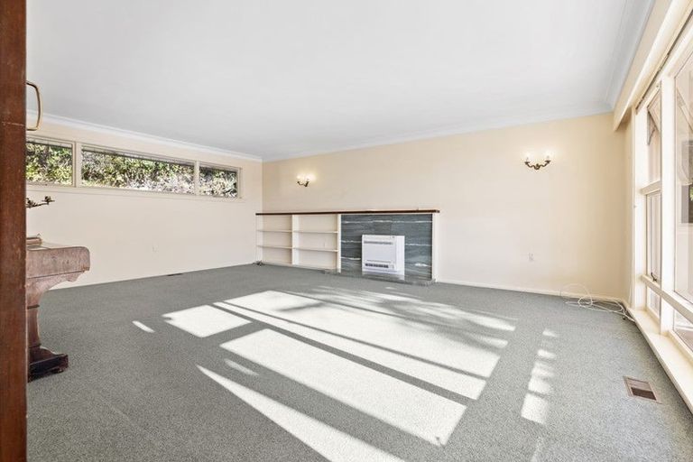 Photo of property in 30 Whareora Terrace, Cashmere, Christchurch, 8022