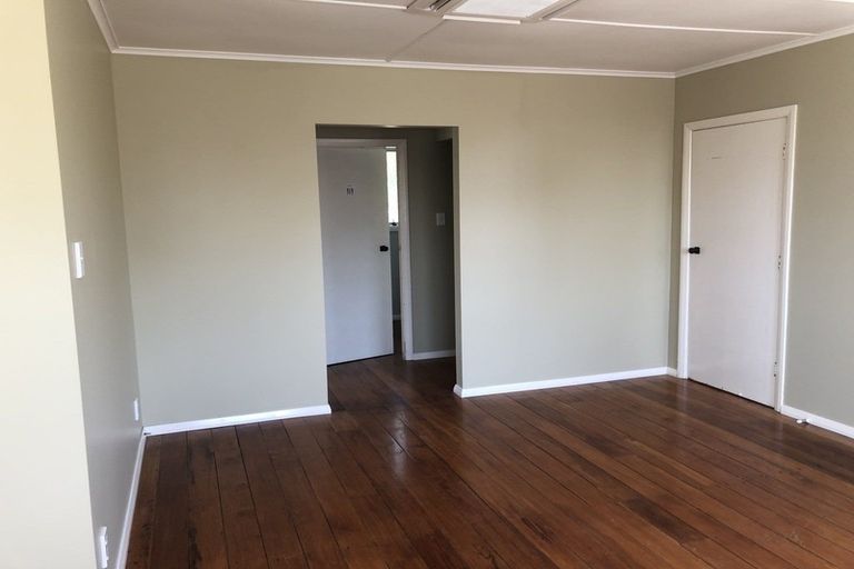 Photo of property in 43 Carthew Street, Okato, 4335