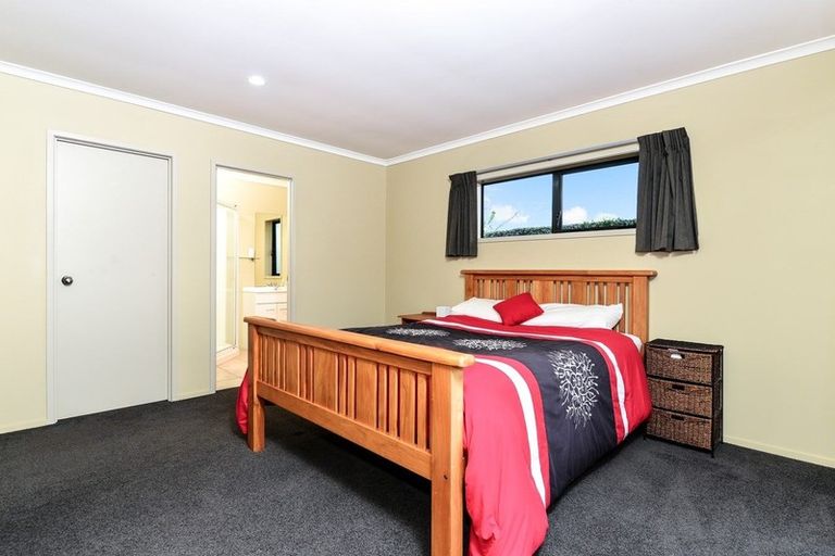 Photo of property in 13 Cranmer Close, Rototuna North, Hamilton, 3210