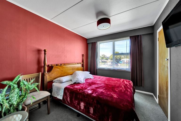 Photo of property in 32 Grey Street, Normanby, Hawera, 4614