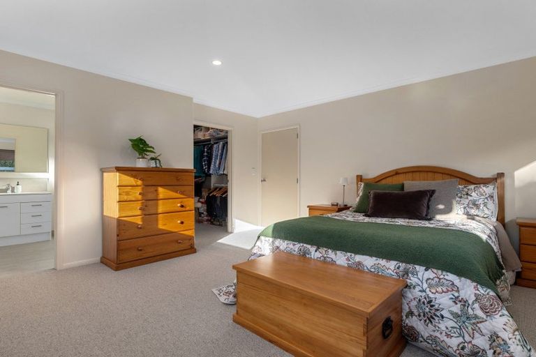 Photo of property in 19 Inglewood Place, Bethlehem, Tauranga, 3110