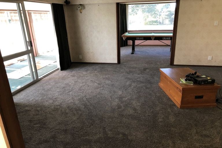 Photo of property in 133 Yaldhurst Road, Sockburn, Christchurch, 8042