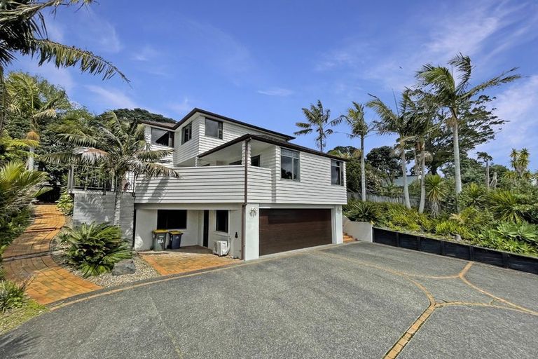 Photo of property in 1/86 Saddleback Rise, Murrays Bay, Auckland, 0630