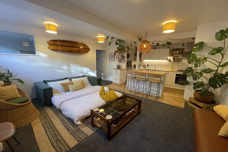 Photo of property in 121 Poplar Grove, Whalers Gate, New Plymouth, 4310