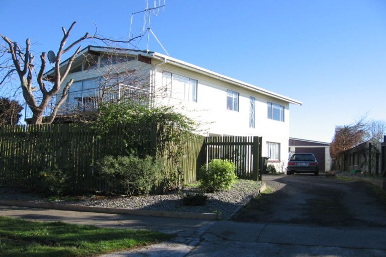 Photo of property in 6 Kaituna Street, Milson, Palmerston North, 4414