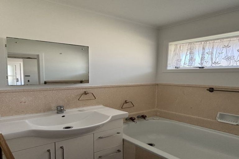 Photo of property in 2/35 Huia Road, Papatoetoe, Auckland, 2025