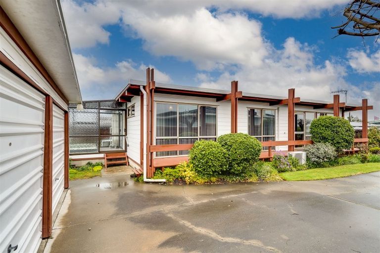 Photo of property in 14 Rochester Street, Tamatea, Napier, 4112