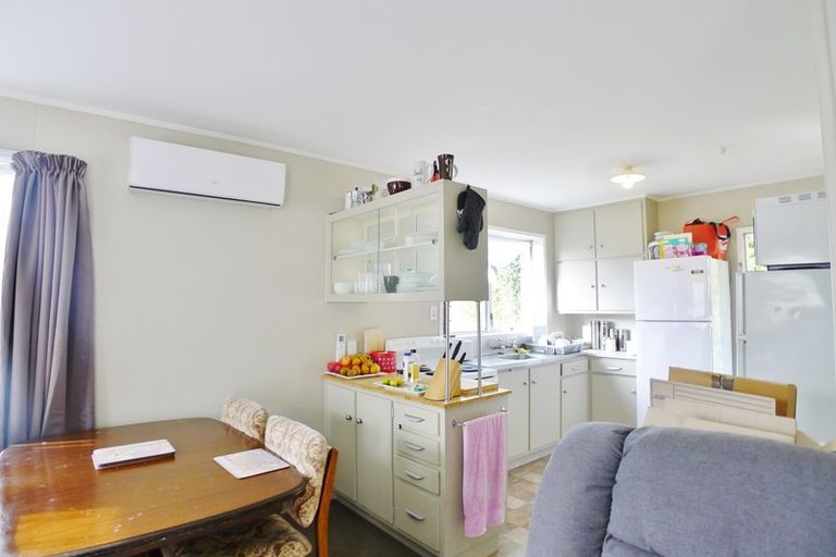 Photo of property in 4173 Great North Road, Glen Eden, Auckland, 0602