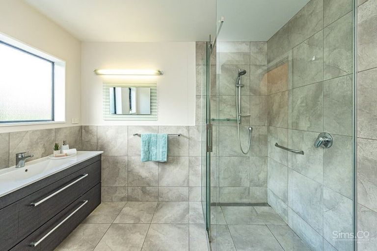 Photo of property in 29 Longbeach Drive, Castlecliff, Whanganui, 4501