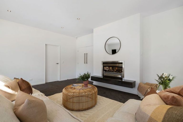 Photo of property in 11 Haddow's Place, Lake Hayes, Queenstown, 9304