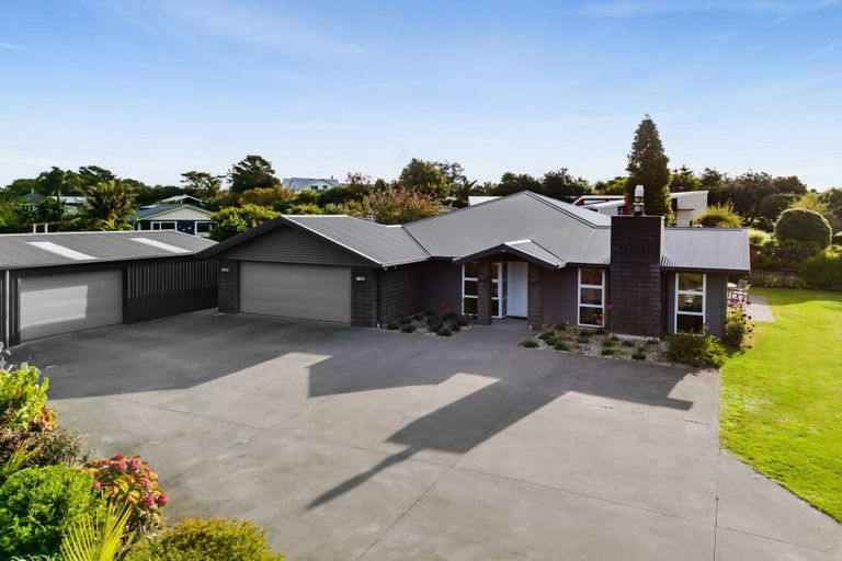 Photo of property in 12e Takiroa Street, Urenui, 4375