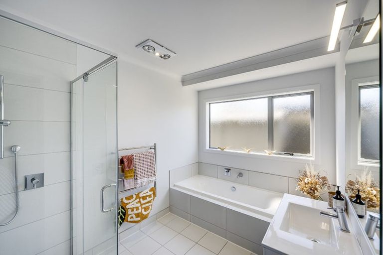 Photo of property in 14 Pacific Avenue, Poraiti, Napier, 4112