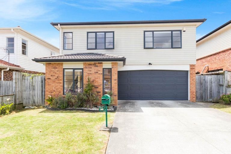 Photo of property in 14 Maypark Crescent, Flat Bush, Auckland, 2016