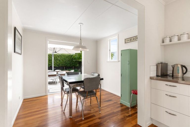 Photo of property in 205a Ocean Road, Whangamata, 3620