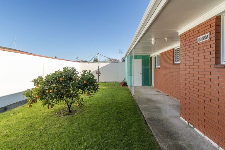 Photo of property in 2 Tupaea Place, Otumoetai, Tauranga, 3110