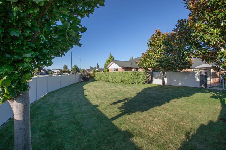 Photo of property in 2 Tulip Drive, Cambridge, 3434