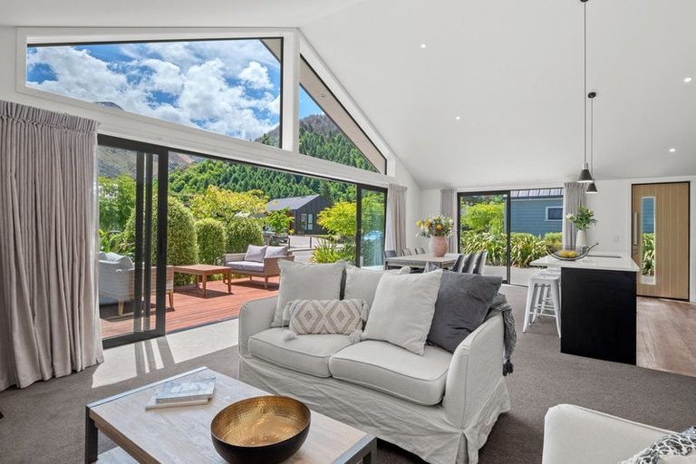 Photo of property in 26 Flynn Lane, Arrowtown, 9302