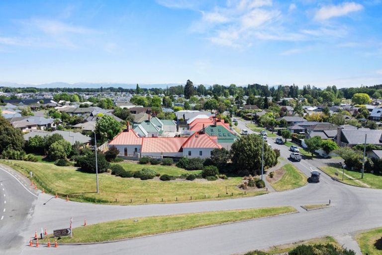 Photo of property in 3 Waitikiri Drive, Parklands, Christchurch, 8083