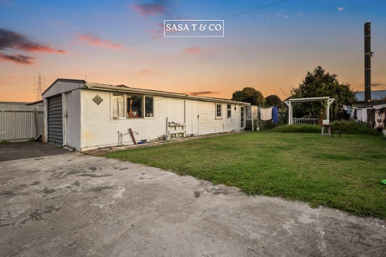 Photo of property in 8 Julian Place, Otara, Auckland, 2023