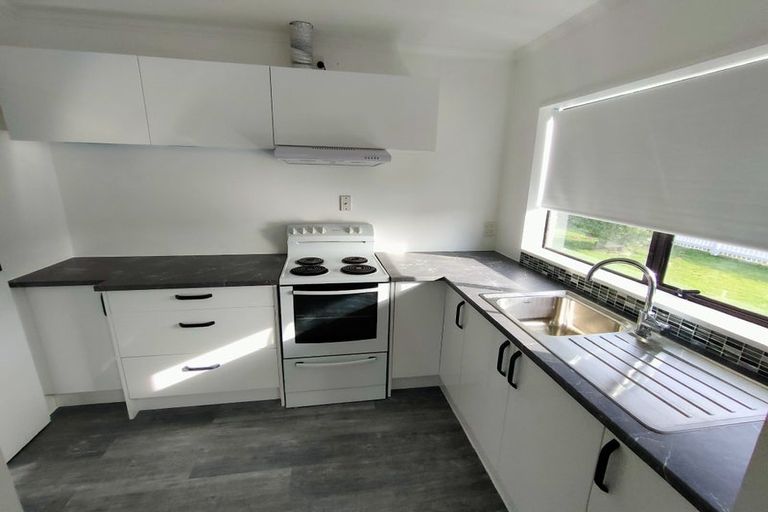 Photo of property in 13b Franklyn Road, Tawa, Wellington, 5028