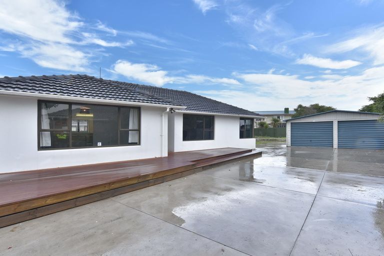 Photo of property in 33 Bournemouth Crescent, Aranui, Christchurch, 8061