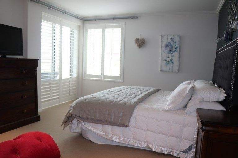 Photo of property in 1/104 Harbour Drive, Otumoetai, Tauranga, 3110