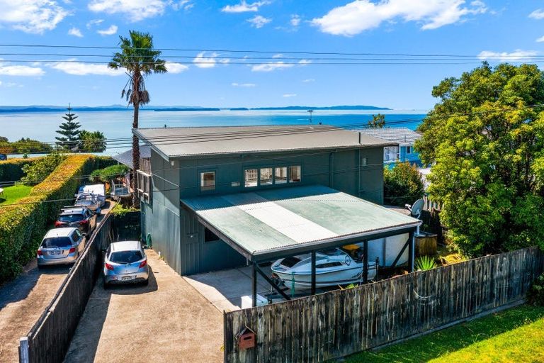 Photo of property in 1412 Whangaparaoa Road, Army Bay, Whangaparaoa, 0930