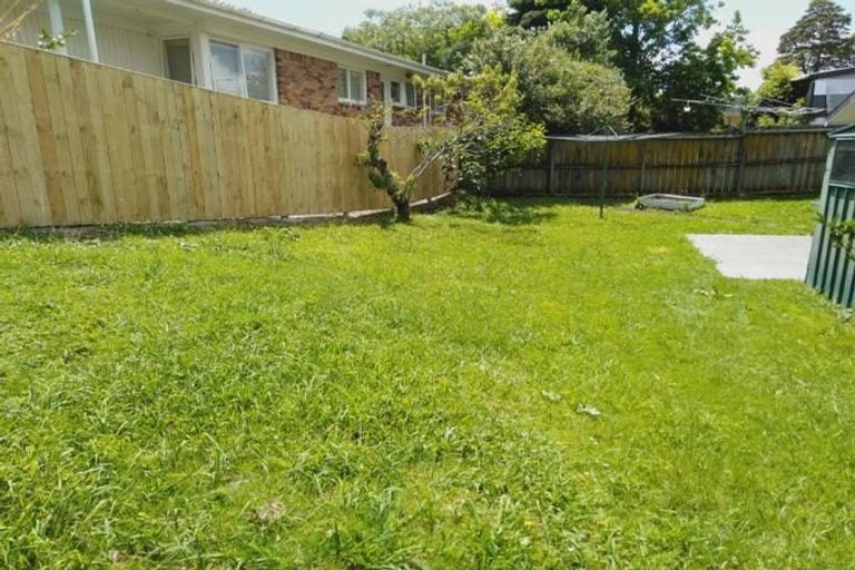 Photo of property in 110 Reeves Road, Pakuranga Heights, Auckland, 2010