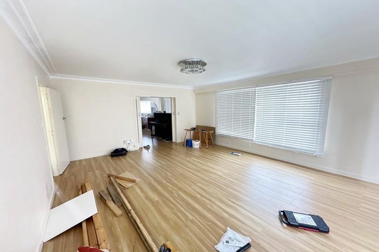 Photo of property in 1/204 Edmonton Road, Te Atatu South, Auckland, 0610