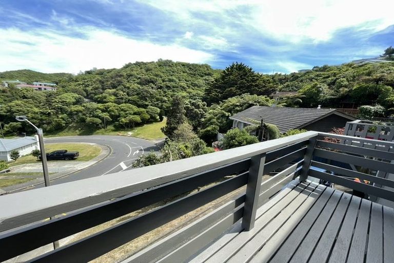 Photo of property in 97 Dowse Drive, Maungaraki, Lower Hutt, 5010