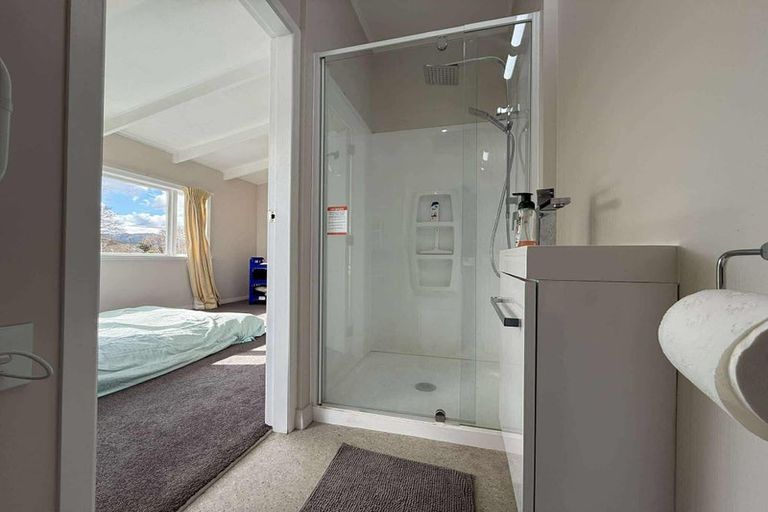 Photo of property in 353 Waiwhetu Road, Fairfield, Lower Hutt, 5011